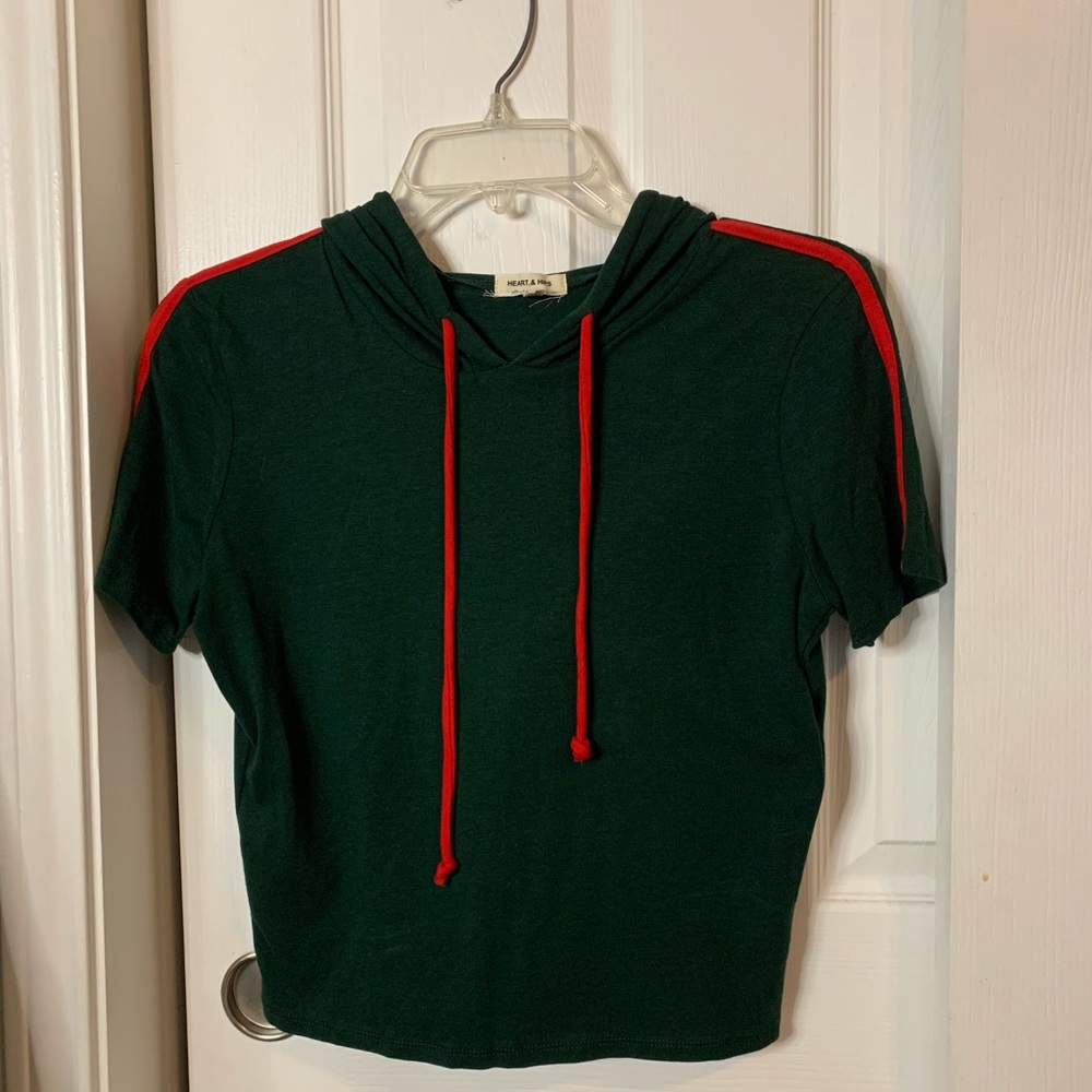 Cropped hooded tshirt